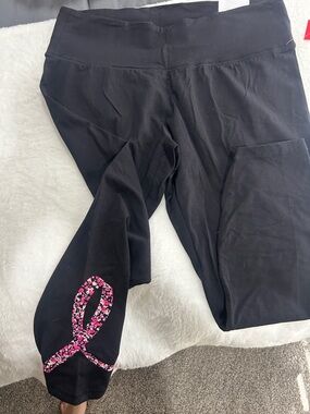 Black capri Leggings with Pink Floral Ribbon Accent